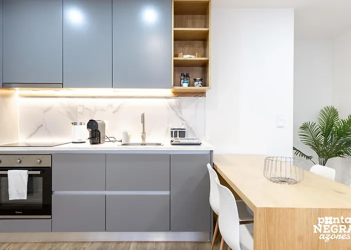 Da Travessa T1 * Praia da Vitoria